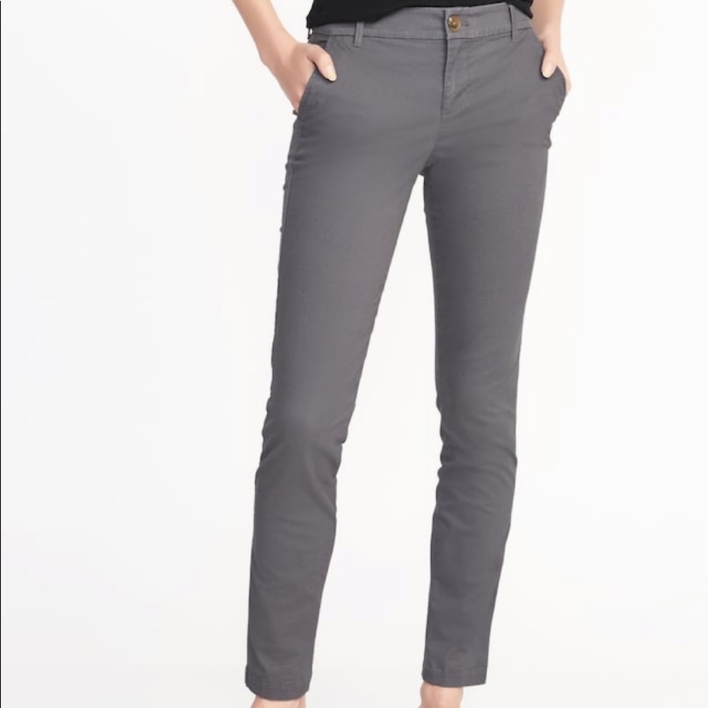Mid-Rise Skinny Everyday Khakis